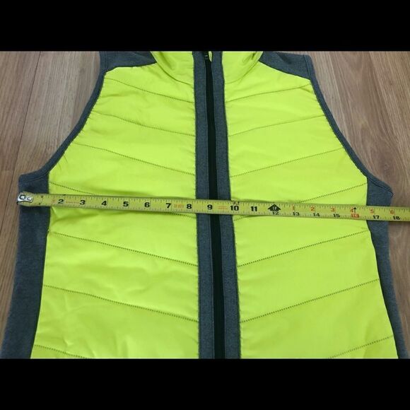 LUCY Activewear Revolution Run Vest - Picture 7 of 9